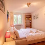 Latschüel By Vacations, Familienwohnung Im Zentrum Mit Privatparkplatz *