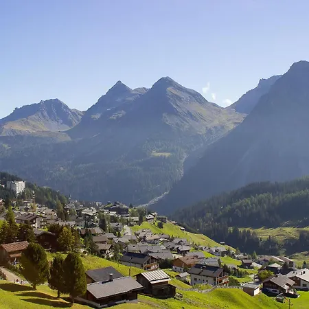 Latschüel By Vacations, Familienwohnung Im Zentrum Mit Privatparkplatz