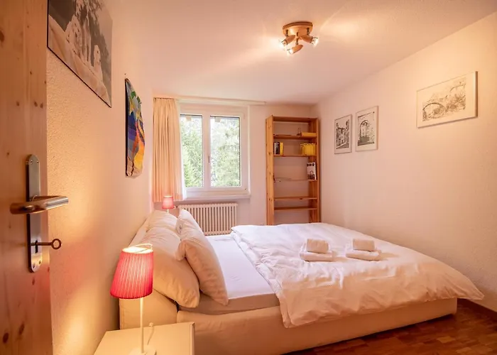 Latschüel By Vacations, Familienwohnung Im Zentrum Mit Privatparkplatz *