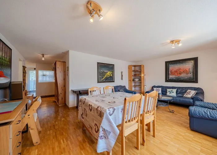 Appartamento Latschüel By Vacations, Familienwohnung Im Zentrum Mit Privatparkplatz Arosa