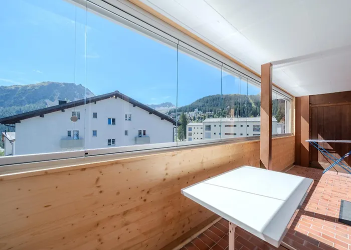 Latschüel By Vacations, Familienwohnung Im Zentrum Mit Privatparkplatz