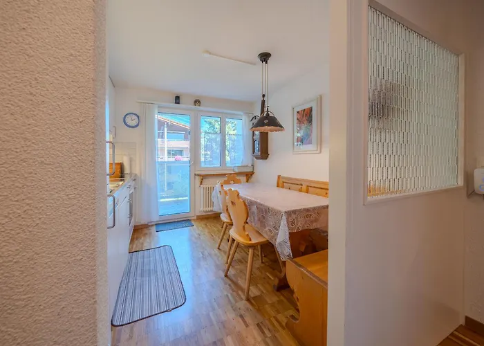 Latschüel By Vacations, Familienwohnung Im Zentrum Mit Privatparkplatz Appartamento