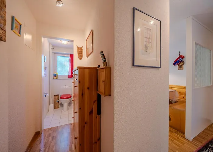 Appartamento Latschüel By Vacations, Familienwohnung Im Zentrum Mit Privatparkplatz