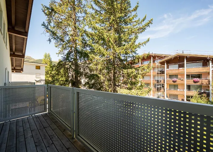 Latschüel By Vacations, Familienwohnung Im Zentrum Mit Privatparkplatz *