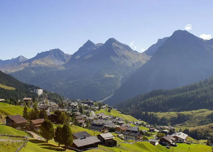 Latschüel By Vacations, Familienwohnung Im Zentrum Mit Privatparkplatz