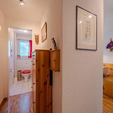 Apartmán Latschüel By Vacations, Familienwohnung Im Zentrum Mit Privatparkplatz
