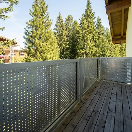 アパート Latschüel By Vacations, Familienwohnung Im Zentrum Mit Privatparkplatz